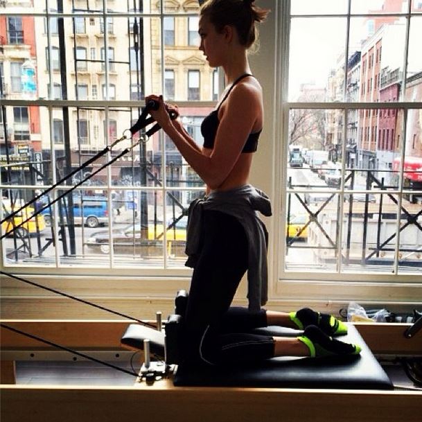 Αυτά είναι τα μηχανήματα που προσφέρουν τη γράμμωση της Karlie Kloss