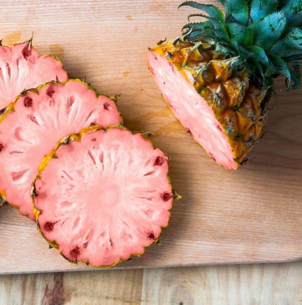 Εσείς θα δοκιμάζατε ροζ ανανά;