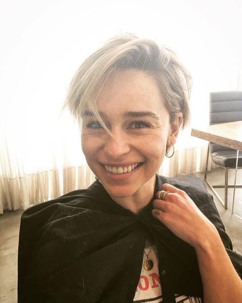 Το νέο look της Emilia Clarke μας αρέσει πολύ