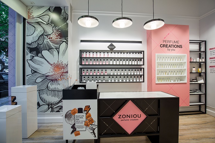 Δες πώς θα φτιάξεις μόνη το δικό σου άρωμα