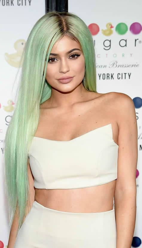 Θα έβαφες τα μαλλιά σου πράσινα;