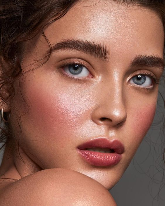 6 μυστικά για τέλειο foundation που μάθαμε από τους make up artists