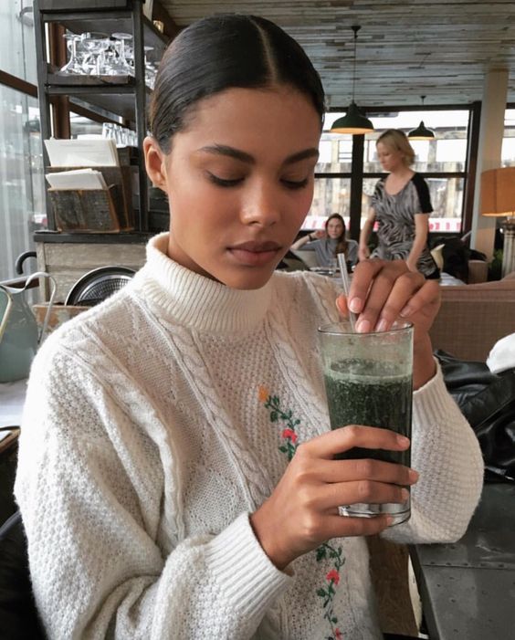 6 τροφές που σε κάνουν ακόμα πιο όμορφη