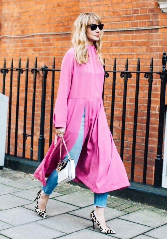 Το αγαπημένο σου denim παντελόνι σε βραδινές περιπέτειες