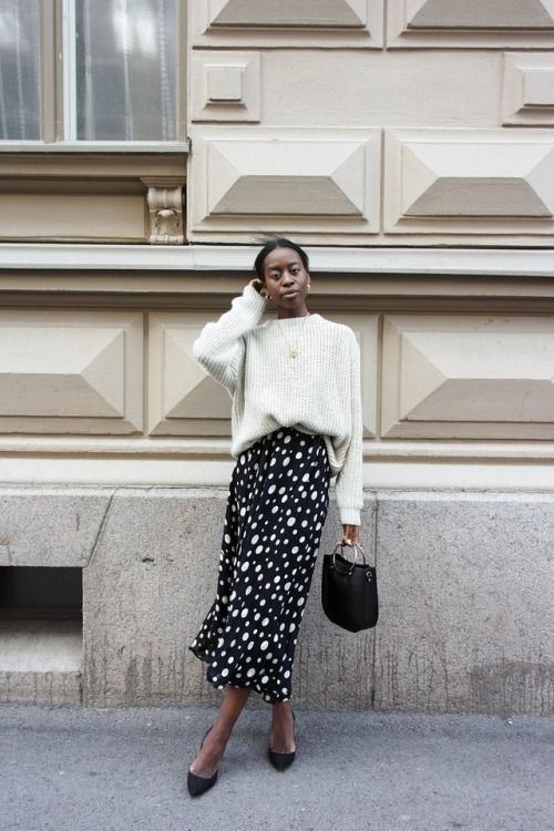 12+1 outfits που θα σε πείσουν να επενδύσεις στις slip skirts