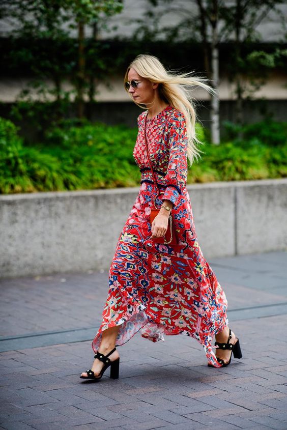 Τα ρομαντικά prairie dresses είναι η boho τάση που μας εμπνέει