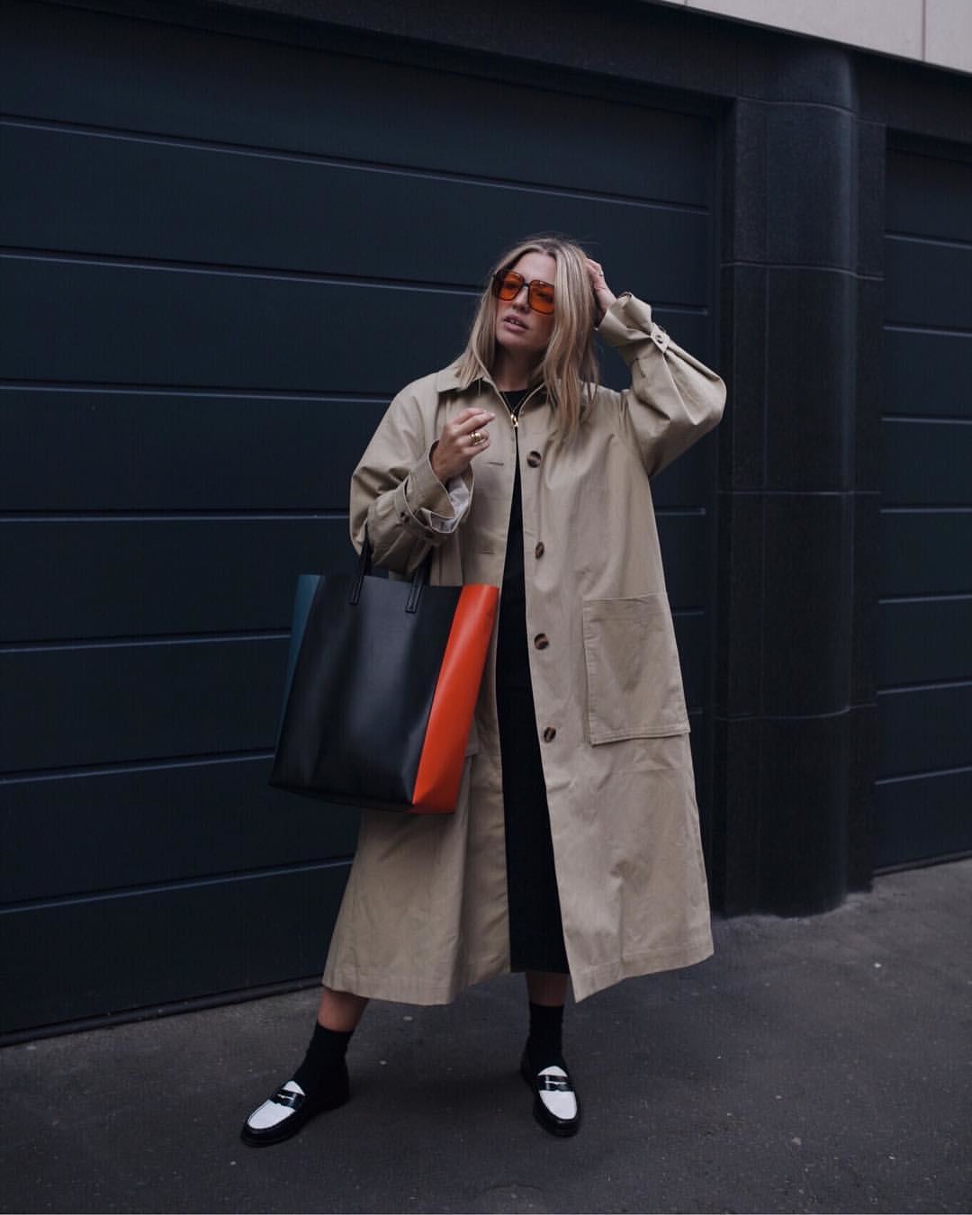 Είσαι φαν του μίνιμαλ; Θα λατρέψεις τα outfits αυτής της blogger