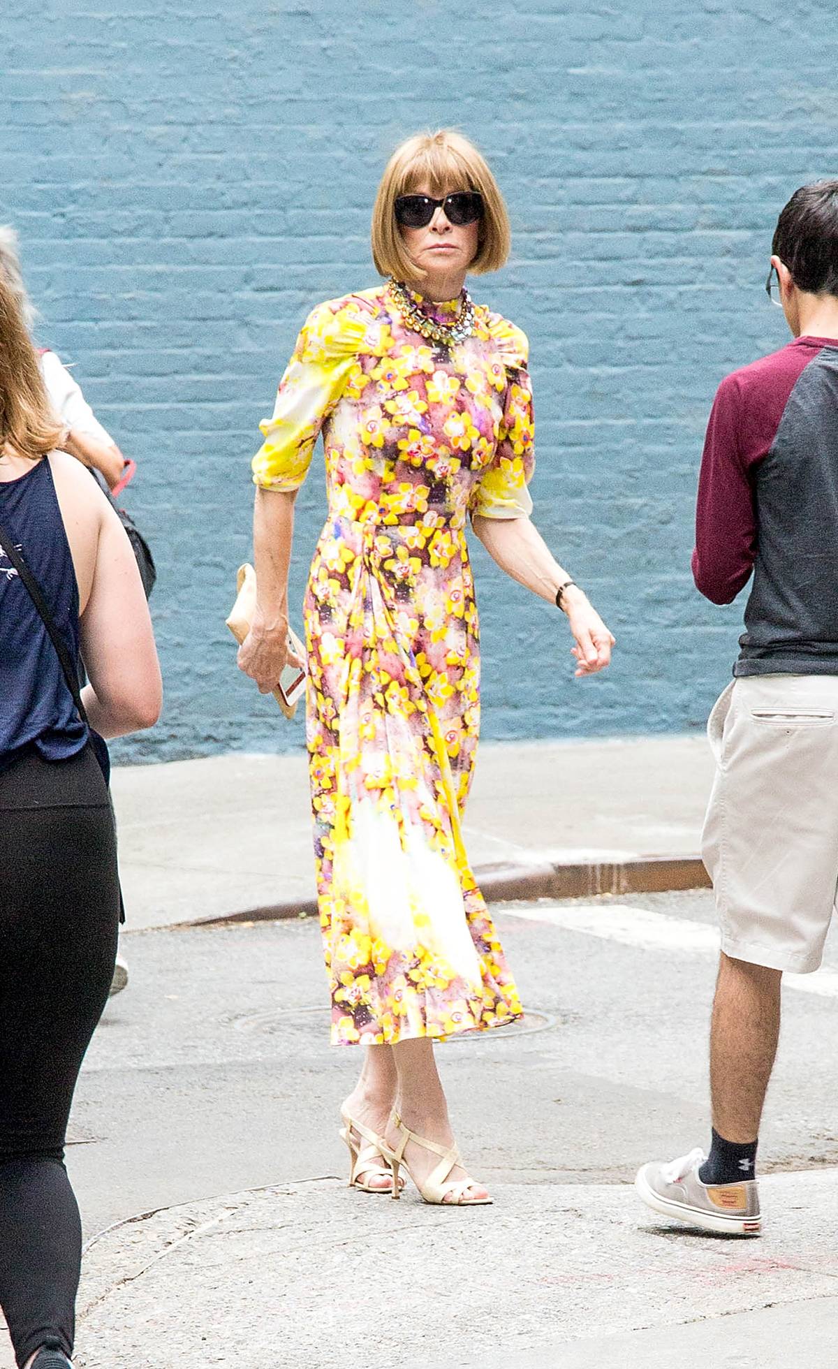 Anna Wintour: Η συνταγή της για καλοκαιρινές εμφανίσεις