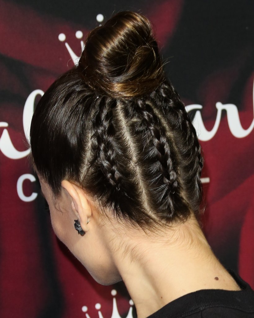 6 κομψά σινιόν για να εντυπωσιάσεις