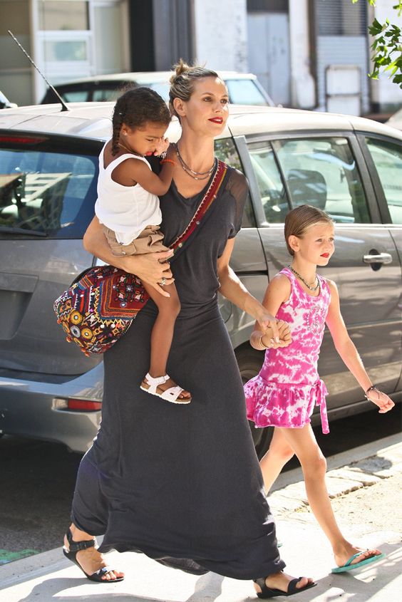 Οι πιο stylish μαμάδες της showbiz