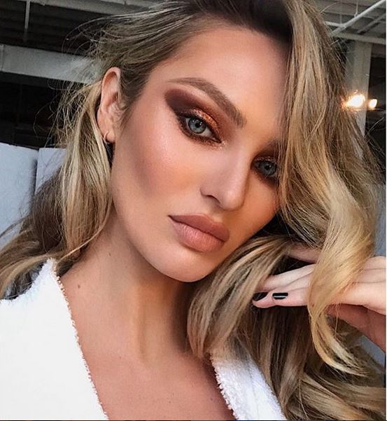 5 make-up hacks που θα σου λύσουν τα χέρια