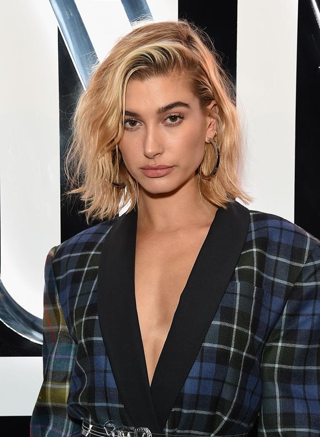 Τα ωραιότερα hairstyling της Hailey Baldwin