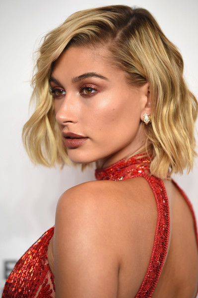 Πώς θα δημιουργήσεις το μακιγιάζ της Hailey Baldwin;