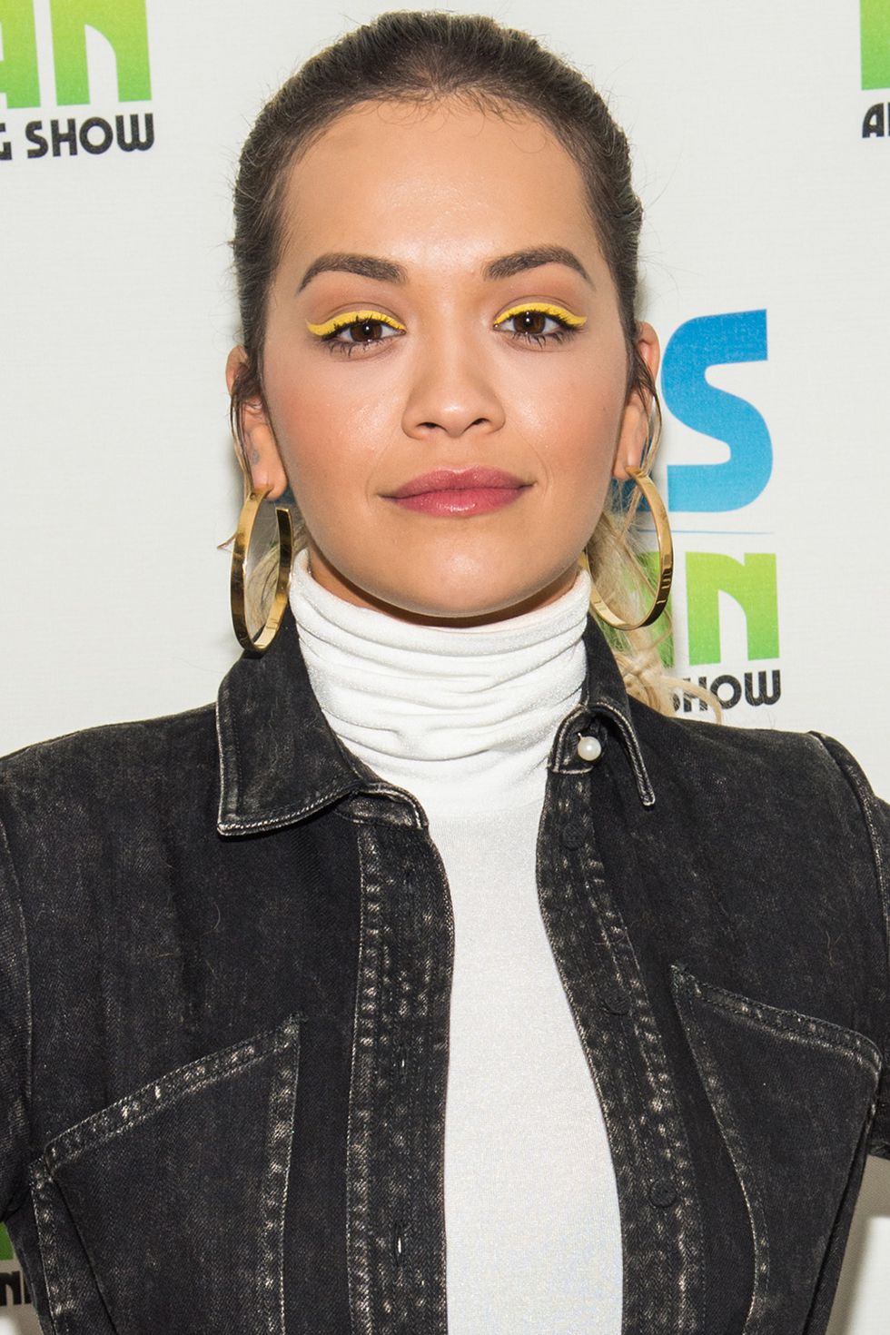 Θα τολμήσεις το κίτρινο eyeliner;