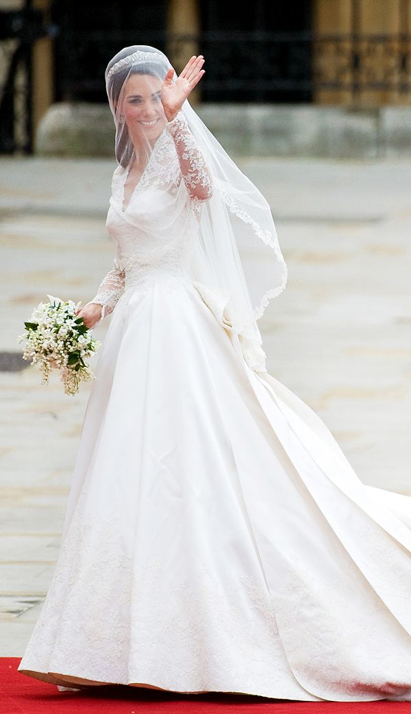 Τα ωραιότερα νυφικά που φόρεσαν οι celebrities