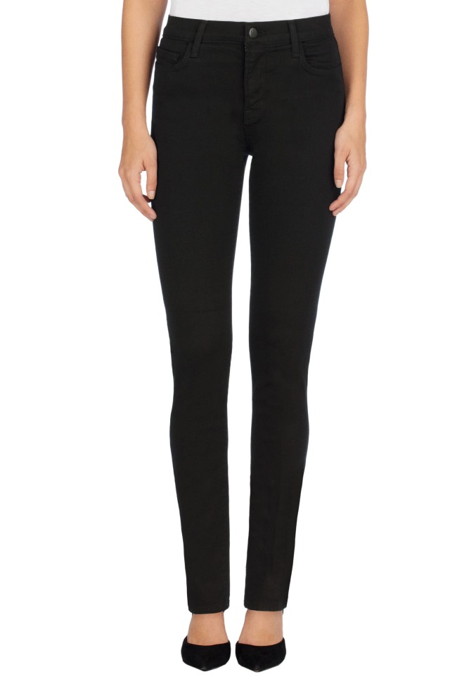 Get the look: Το cool και άνετο στυλ της Chrissy Teigen