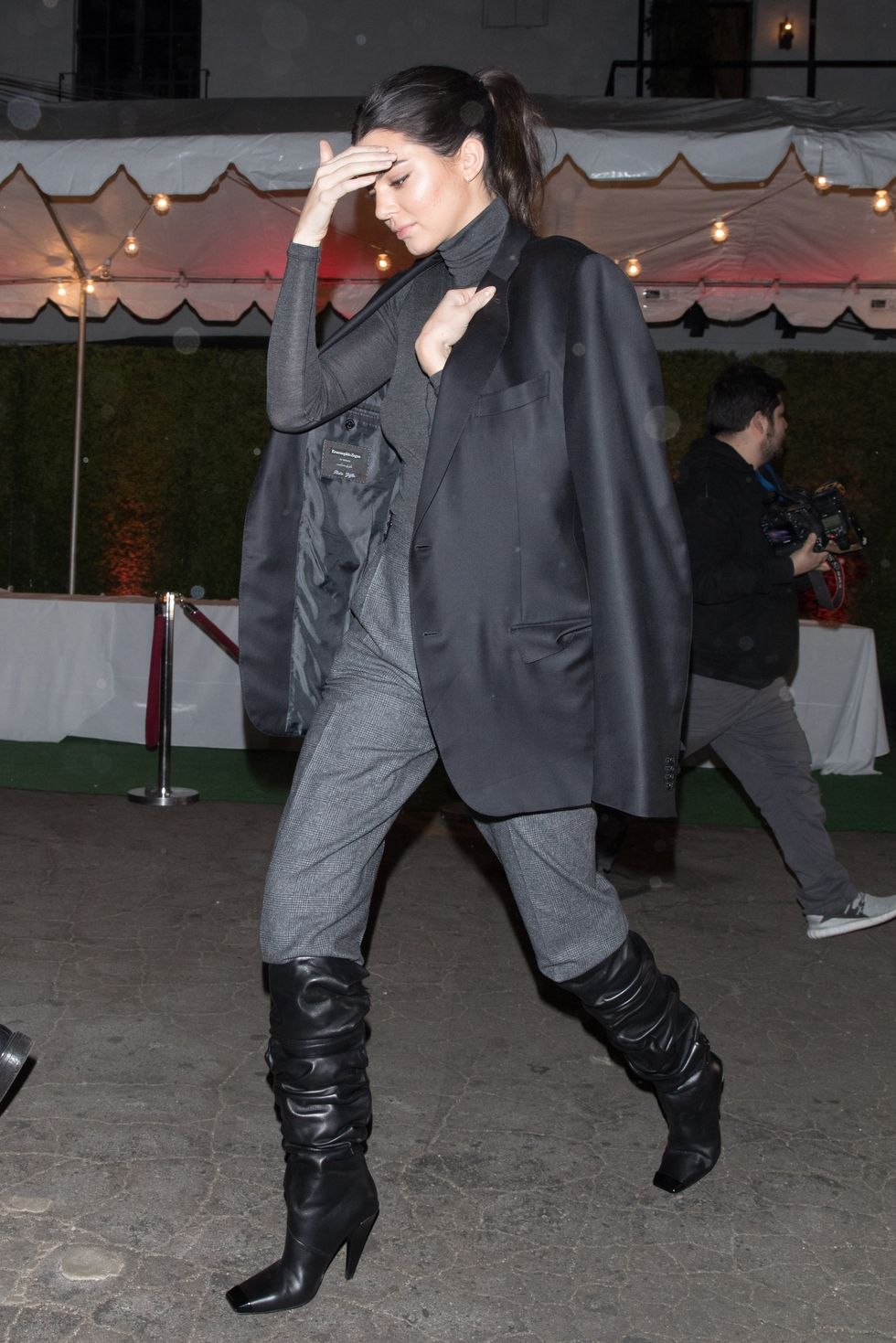 H Kendall Jenner με λουκ για όλες τις ώρες