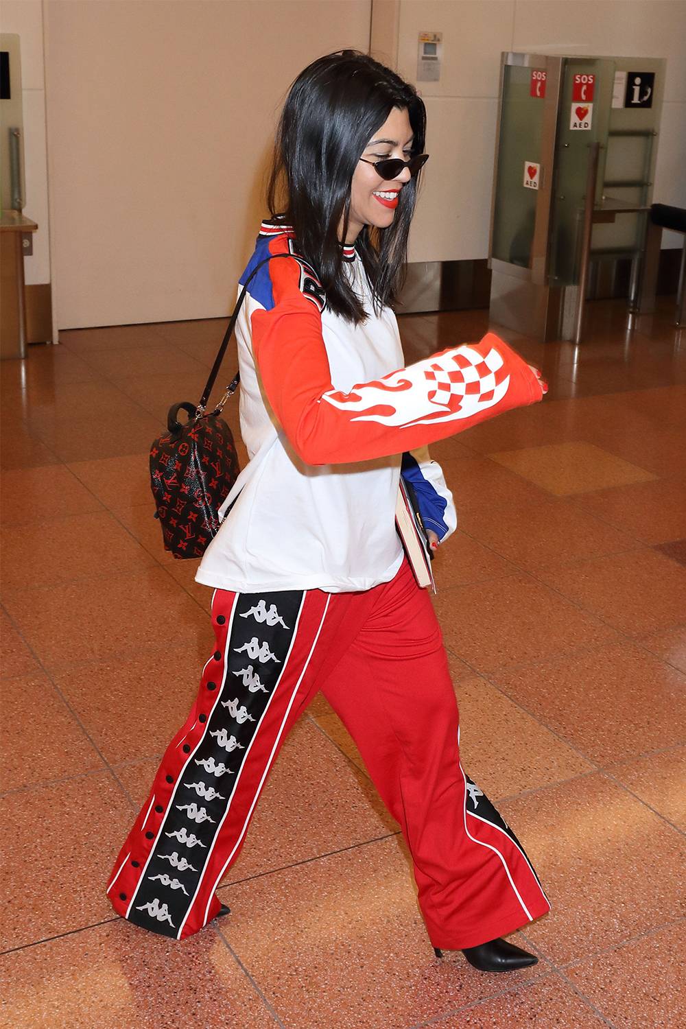 Όλες οι σταρ κρατούν αυτή την τσάντα