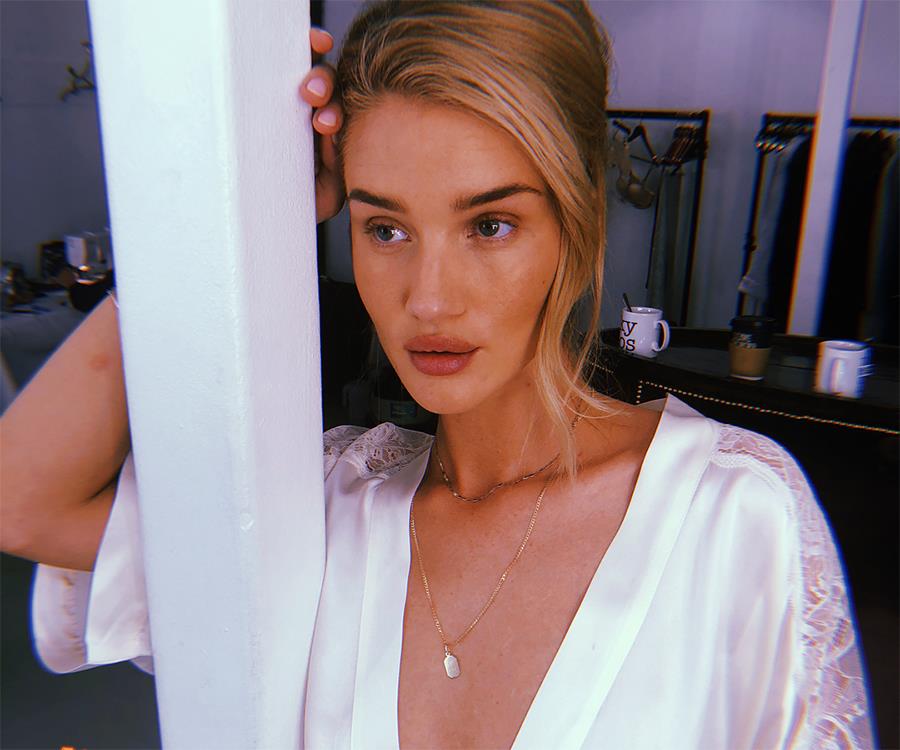 Sleeping Beauty: Οι πιο θαυματουργές κρέμες νύχτας