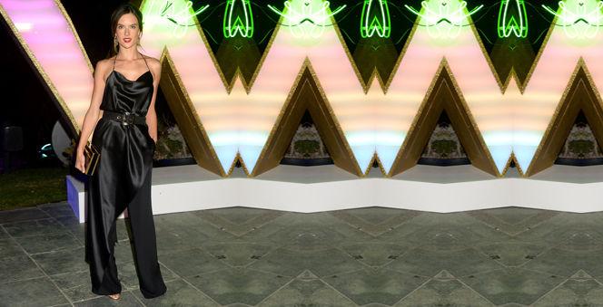 Total Black: Υιοθετήστε την αγαπημένη τάση των σταρ