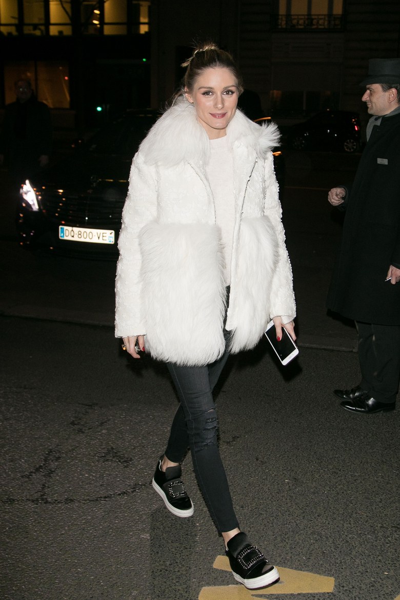 Look of the night: Η Olivia Palermo φορά sneakers και το βράδυ