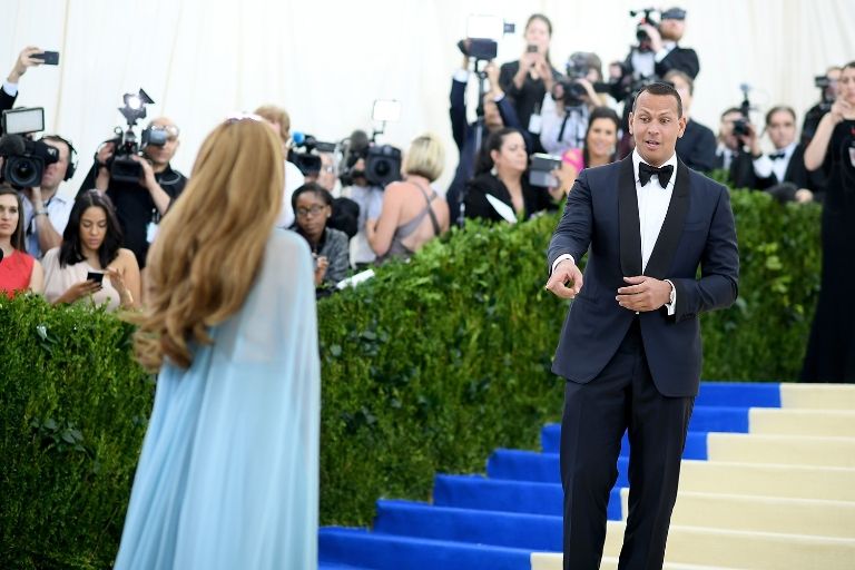 H Jennifer Lopez με το νέο της έρωτα στο Met Gala