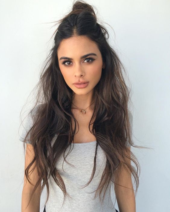 Ένας εύκολος και στυλάτος τρόπος να πιάνετε τα μαλλιά σας