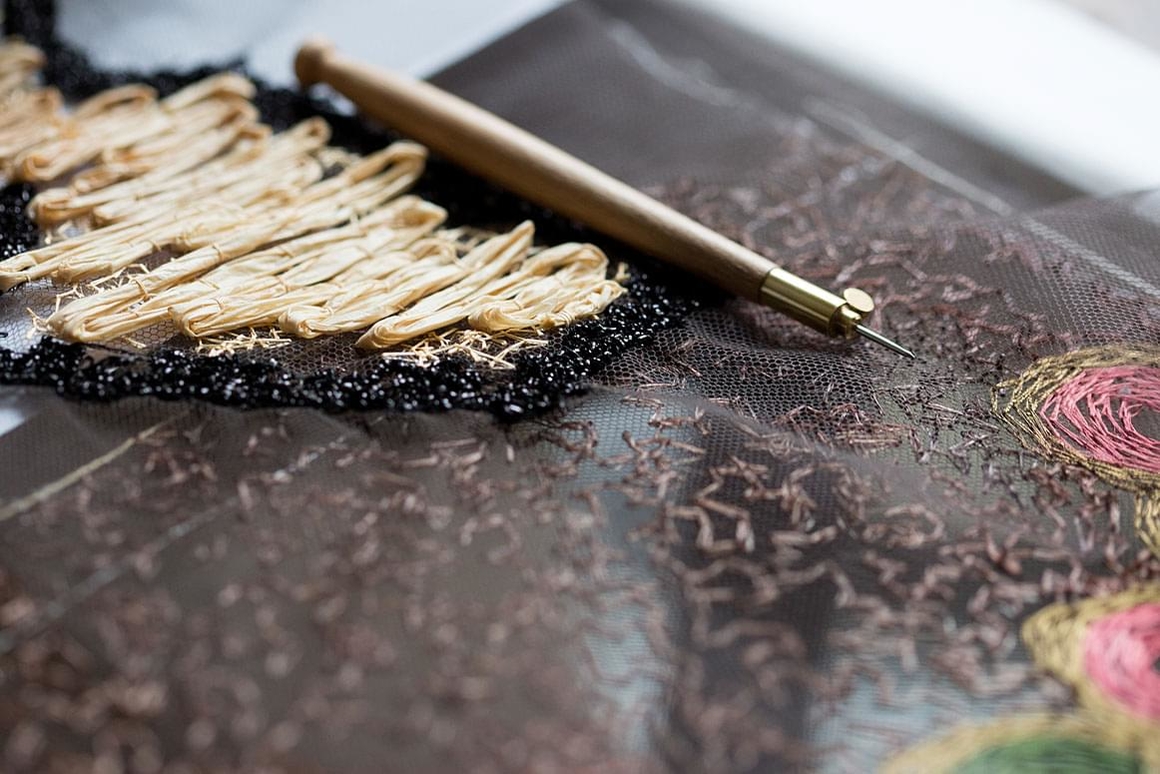 Πόσες ώρες χρειάστηκαν για να δημιουργηθεί το φόρεμα της Nicole Kidman;