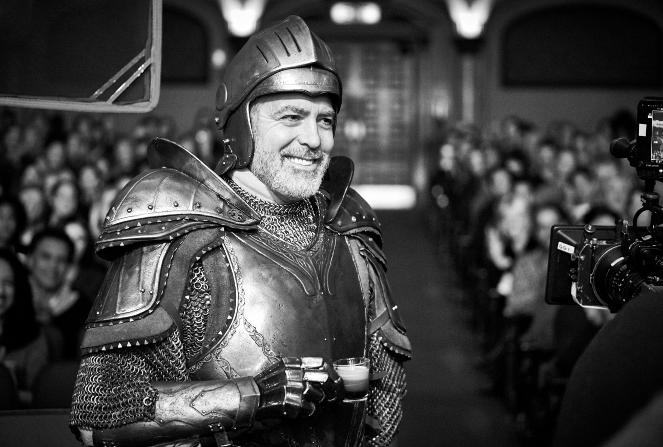 Γιατί ο George Clooney ντύθηκε ιππότης;