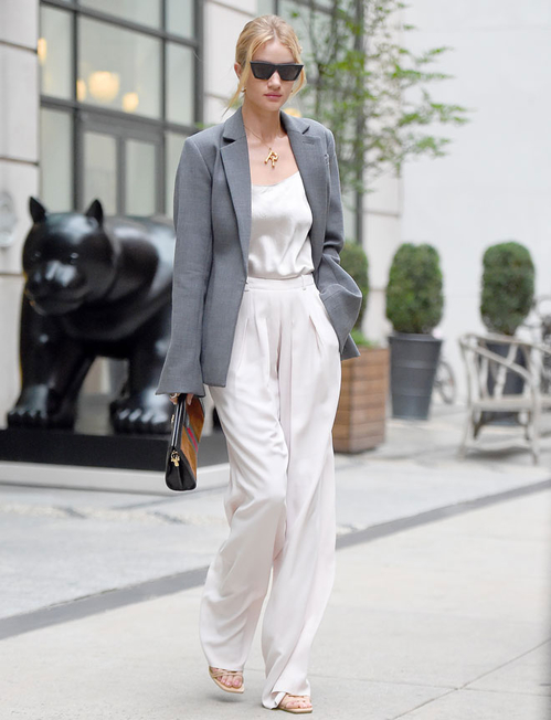 10 εντυπωσιακά outfits για να είσαι μια star ακόμα και στο γραφείο