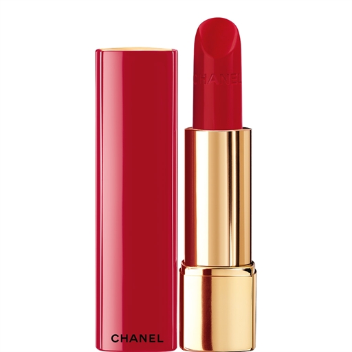 Θα ξετρελαθείς με το κόκκινο κραγιόν της Dakota Johnson