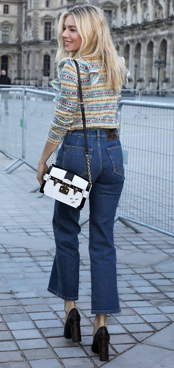 Η Sienna Miller σου δείχνει έναν αλάνθαστο συνδυασμό