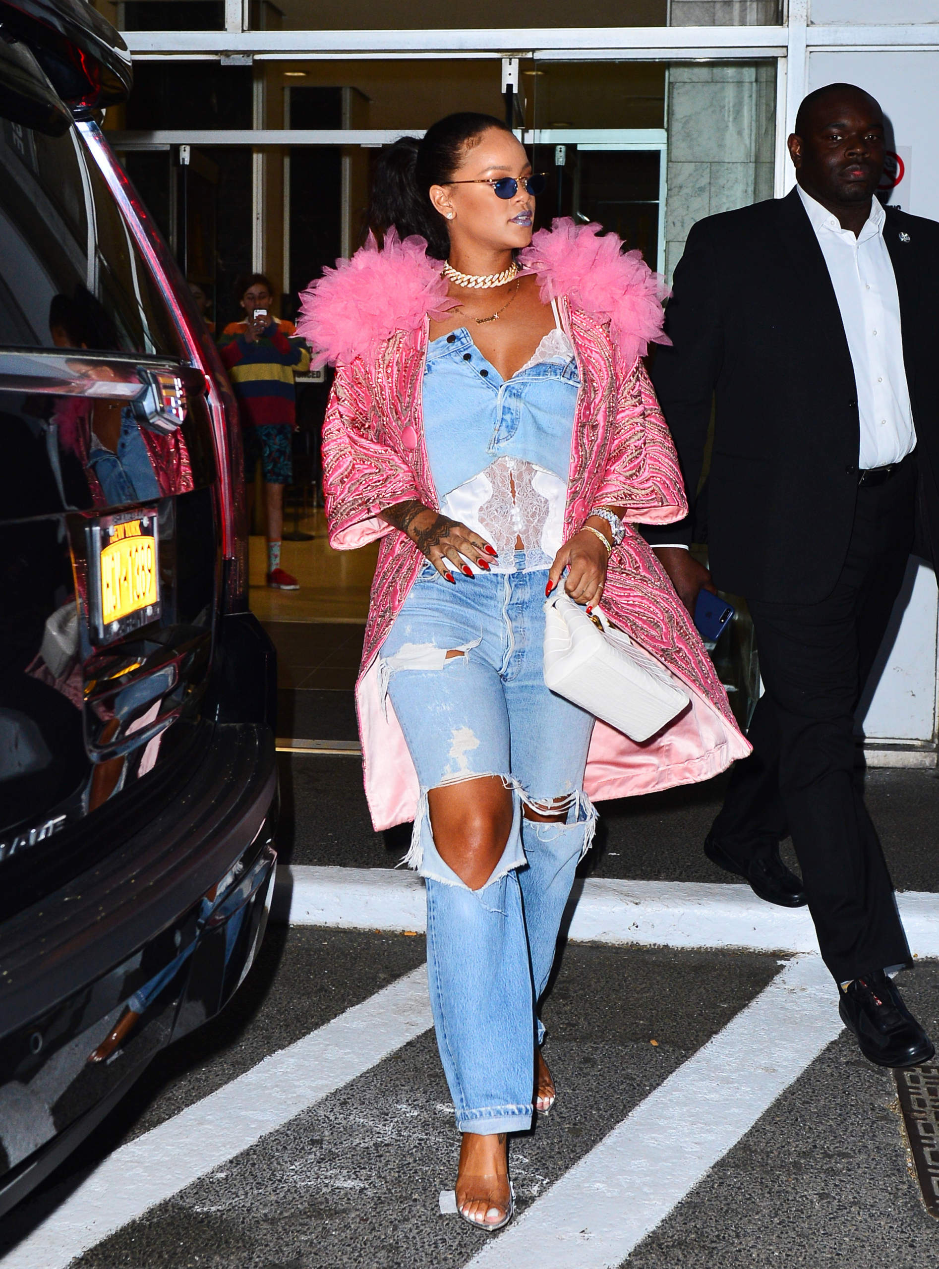 Η Rihanna φορά ήδη την συλλογή εσωρούχων που σχεδίασε