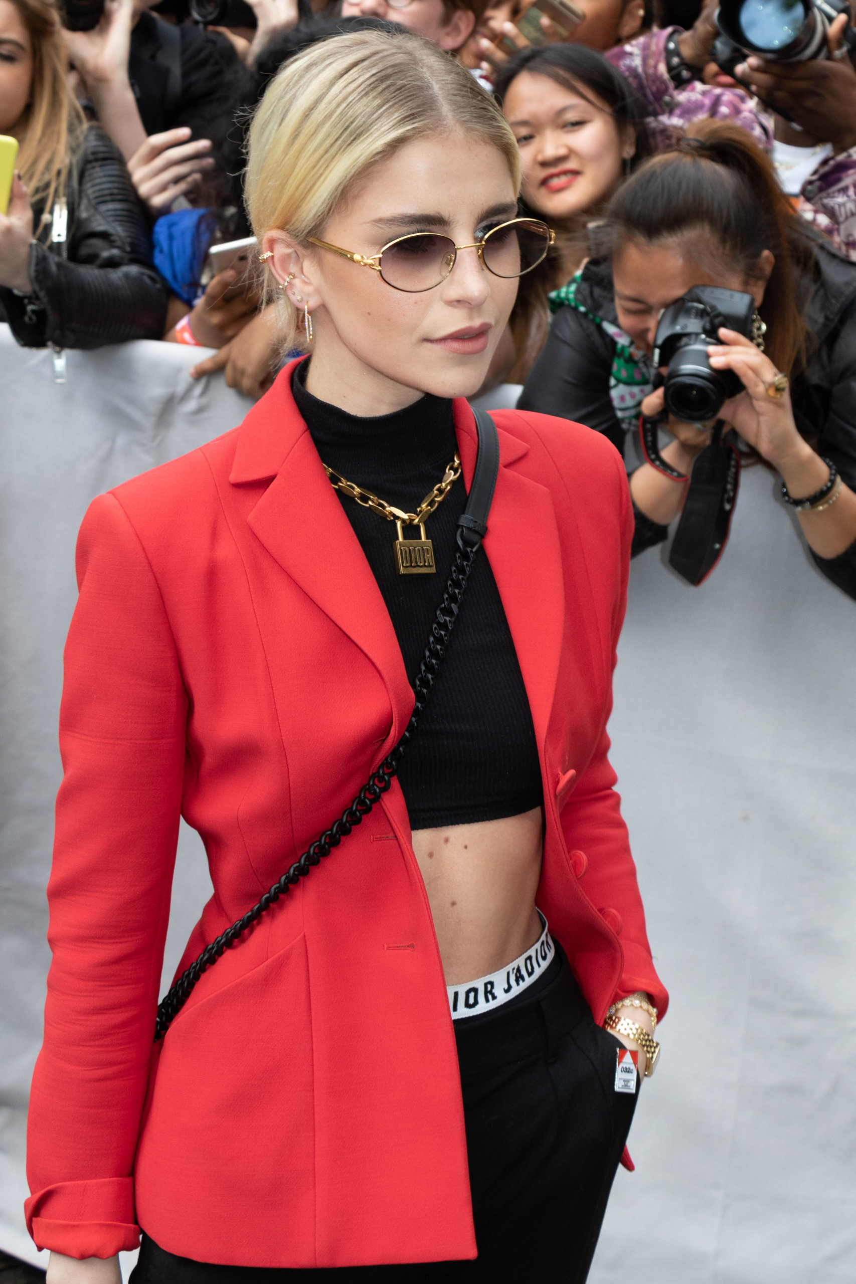 Τι φόρεσαν οι celebrities στα fashion shows του Παρισιού;