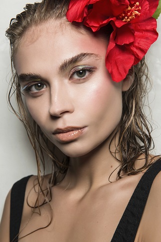 6 φλόραλ αρώματα για να αποκτήσεις ανοιξιάτικη διάθεση