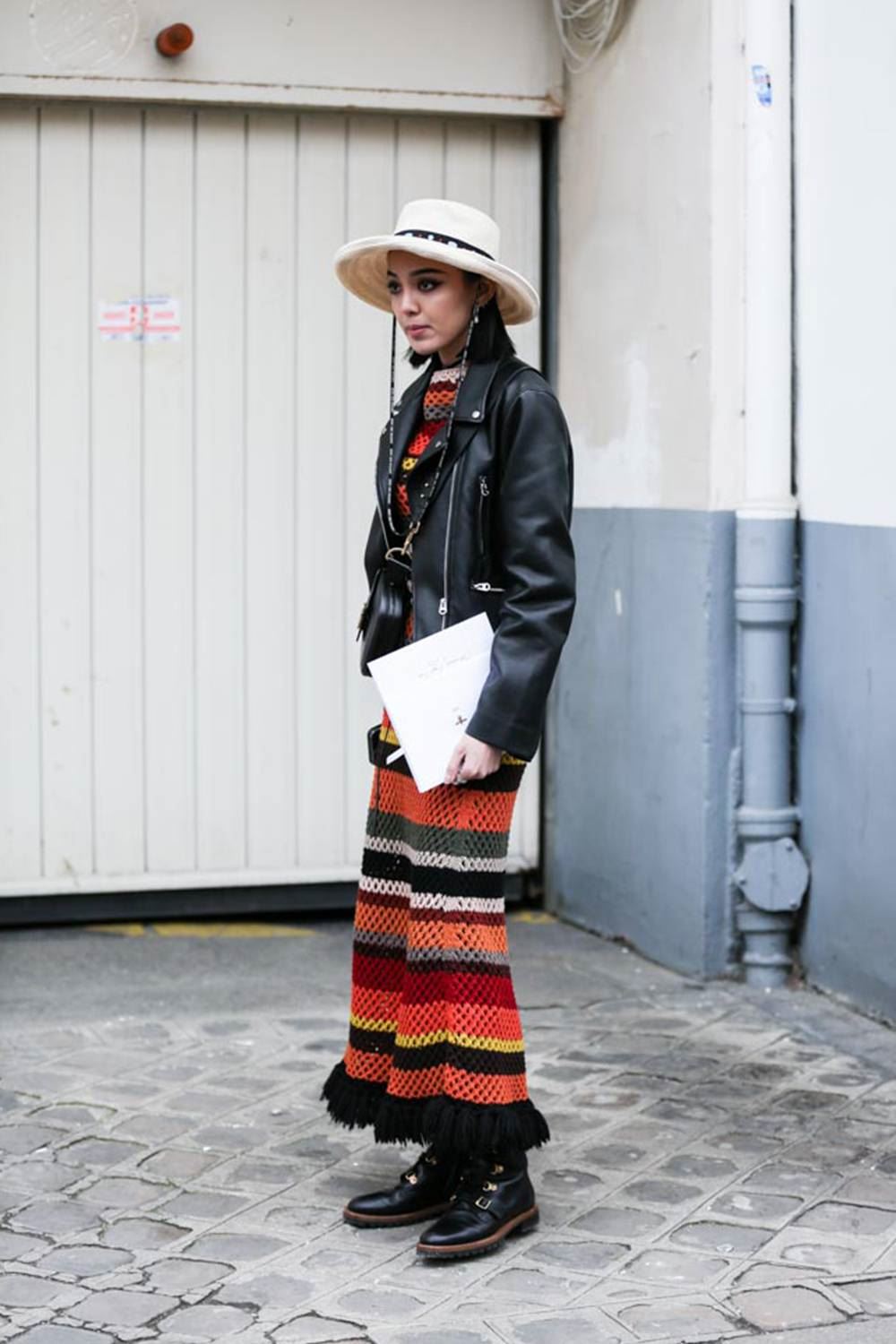 Dress & Boots: 7 «έξυπνοι» τρόποι να τα συνδυάσεις και να κάνεις τη διαφορά