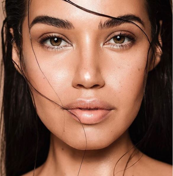 How to: Πώς θα αποκτήσεις τα τέλεια φρύδια (που μοιάζουν εντελώς φυσικά!)