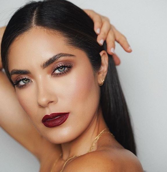 10 λαμπερά beauty looks που θα απογειώσουν το βλέμμα σου