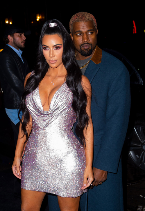 Star Edition: H Kim Kardashian υιοθετεί για τα καλά την τάση των metallics