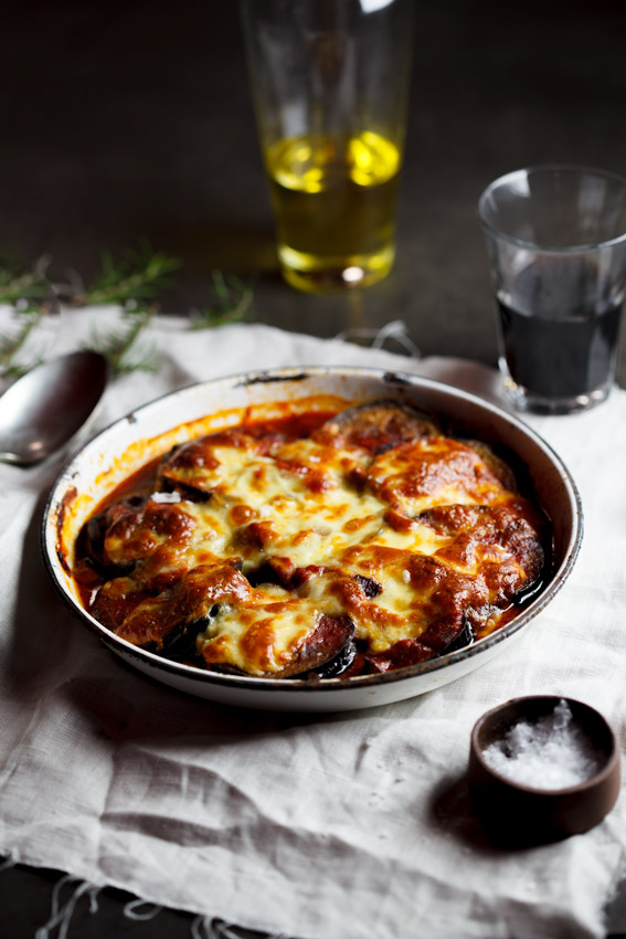 Μελιτζάνες στον φούρνο με μανιτάρια και παρμεζάνα