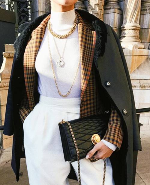 Τα layering tricks που τα κορίτσια της μόδας τολμούν εδώ και χρόνια