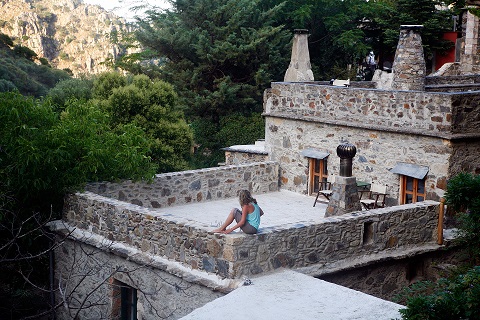 Μηλιά: Μια πέτρινη γειτονιά στην δυτική Κρήτη όπου η επιστροφή στην απλότητα αποκτάει πραγματικό νόημα