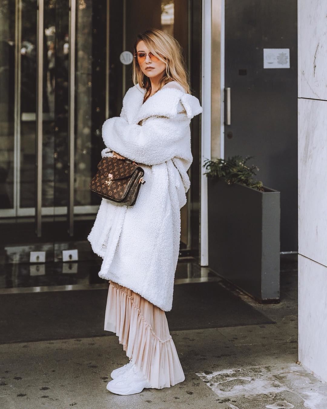 25 στιλάτες ιδέες για ακαταμάχητο street style μέσα στον Ιανουάριο
