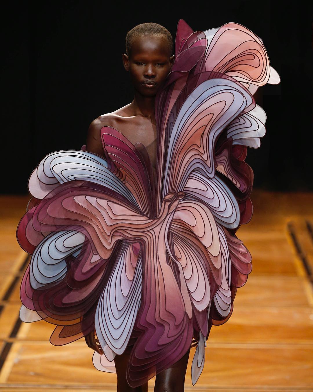 Τελικά ποιο ήταν το πιο σύγχρονο catwalk στην Εβδομάδα Υψηλής Ραπτικής;