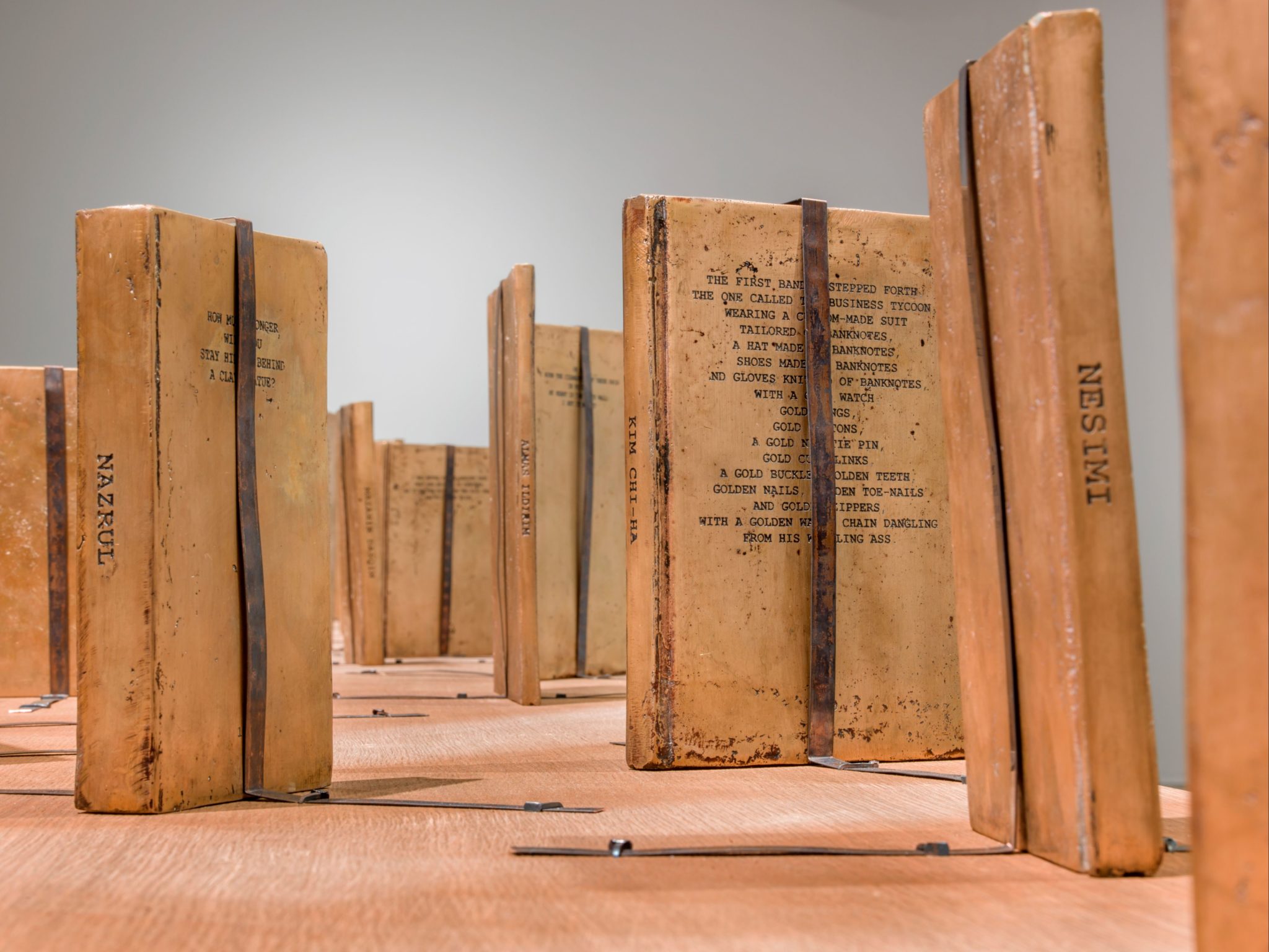 Μια... Βαβέλ στην Αθήνα: η έκθεση που αξίζει να δείτε (έως 10/3)