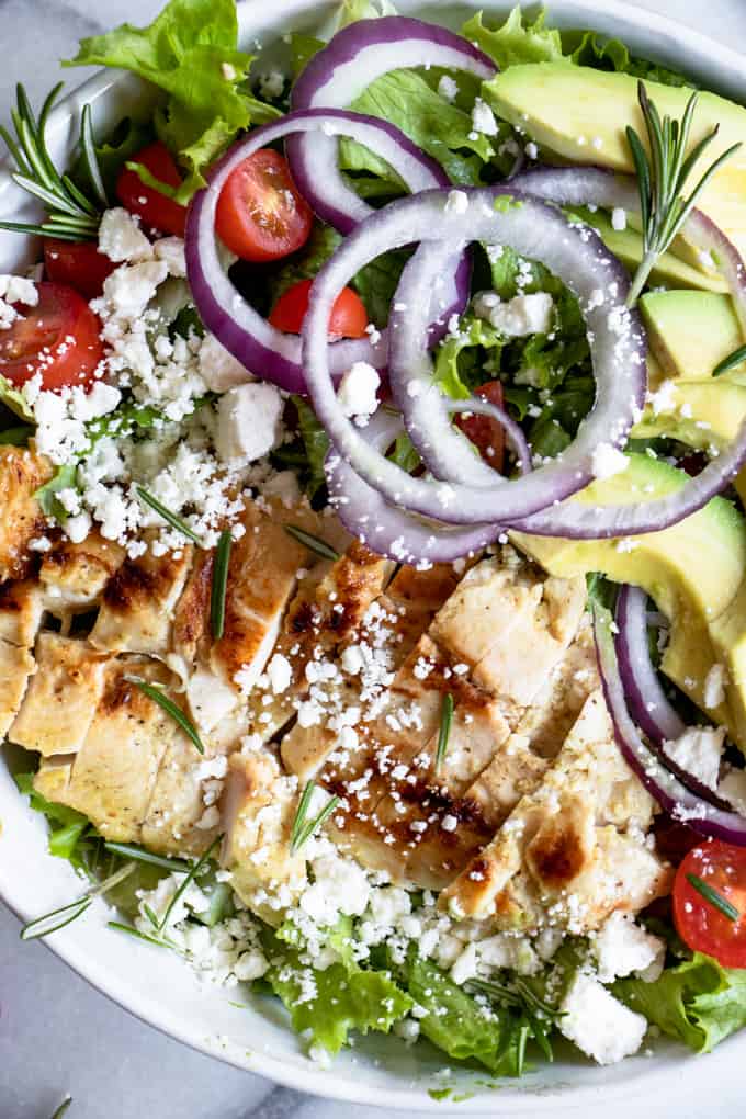 Με αυτή την σαλάτα δεν θα νιώσεις ποτέ το αίσθημα της πείνας κατά την διάρκεια της διατροφής σου