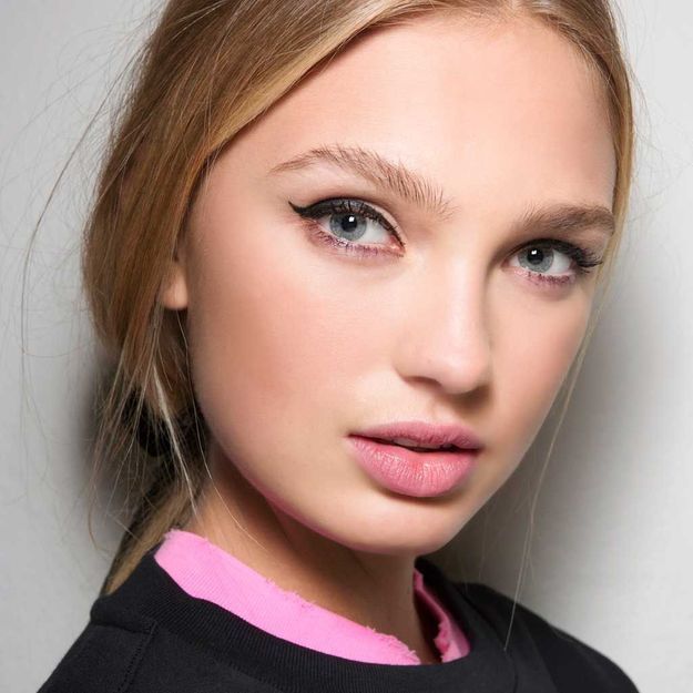 Αποστολή: Τέλεια φωτεινή επιδερμίδα