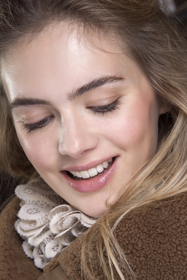 Ανακαλύψαμε το ιδανικότερο μακιγιάζ για το πρώτο ραντεβού