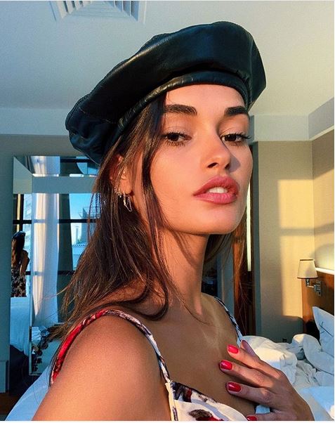 Τι μανικιούρ επιλέγουν τώρα τα μοντέλα;