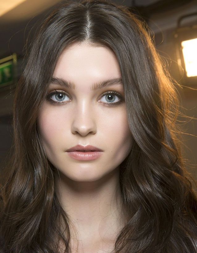 7 διαφορετικά χτενίσματα για όλη την εβδομάδα